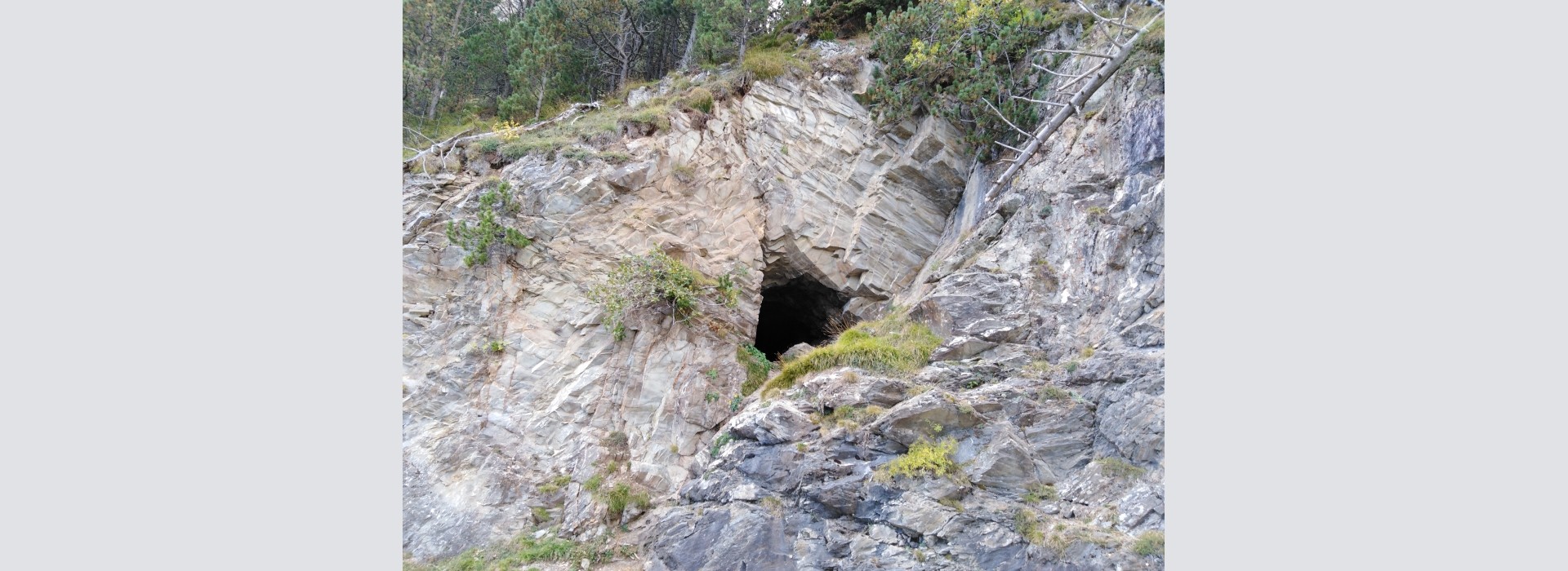 Salida del GMC a la mina “Zaragoza” (Queralbs) y a las escombreras de las minas del collet de les Barraques (Planoles), en la Vall de Ribes, el Ripollès, Girona.